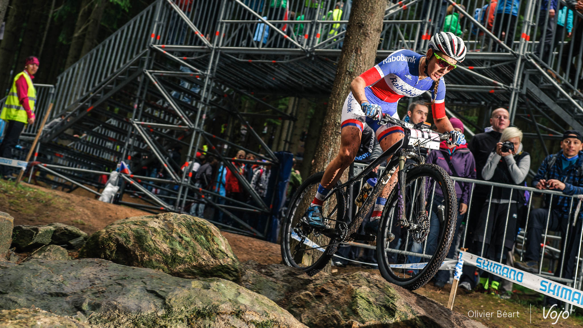 Pauline Ferrand-Prevot a fait une course très régulière. Un temps accompagnée par Langvad, elle a réussi à s’en défaire à la mi-course pour s’assurer d’une confortable 3e place.