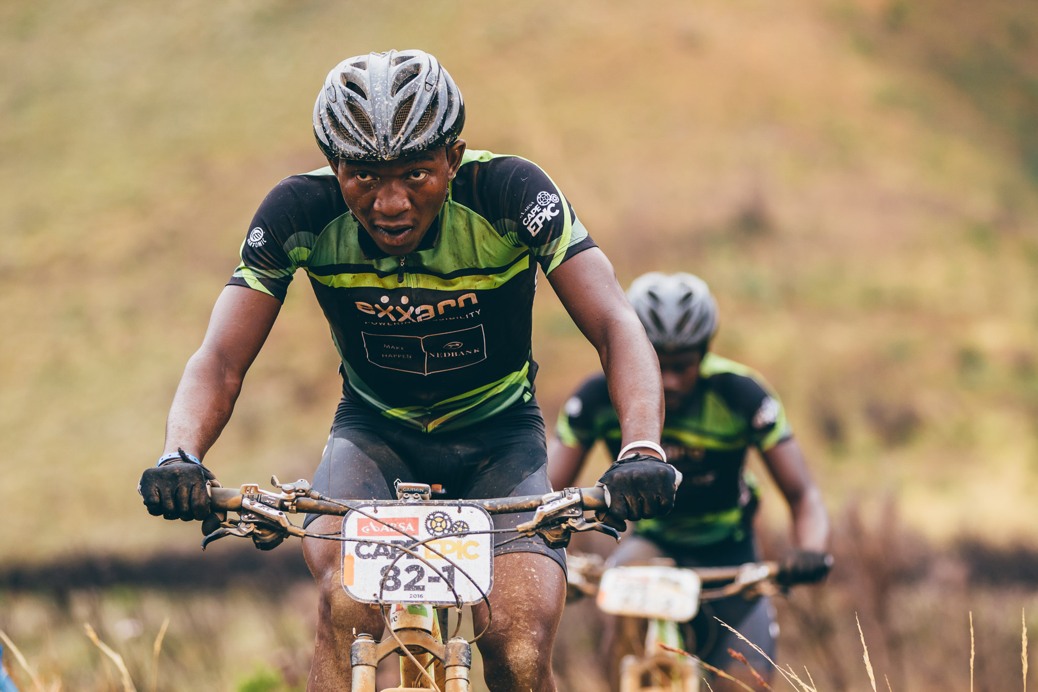 Team Exxaro/Tronox’s Rilamulele Gadabeni et Tovhowani Mavundadavhi – Photo by Ewald Sadie/Cape Epic/SPORTZPICS