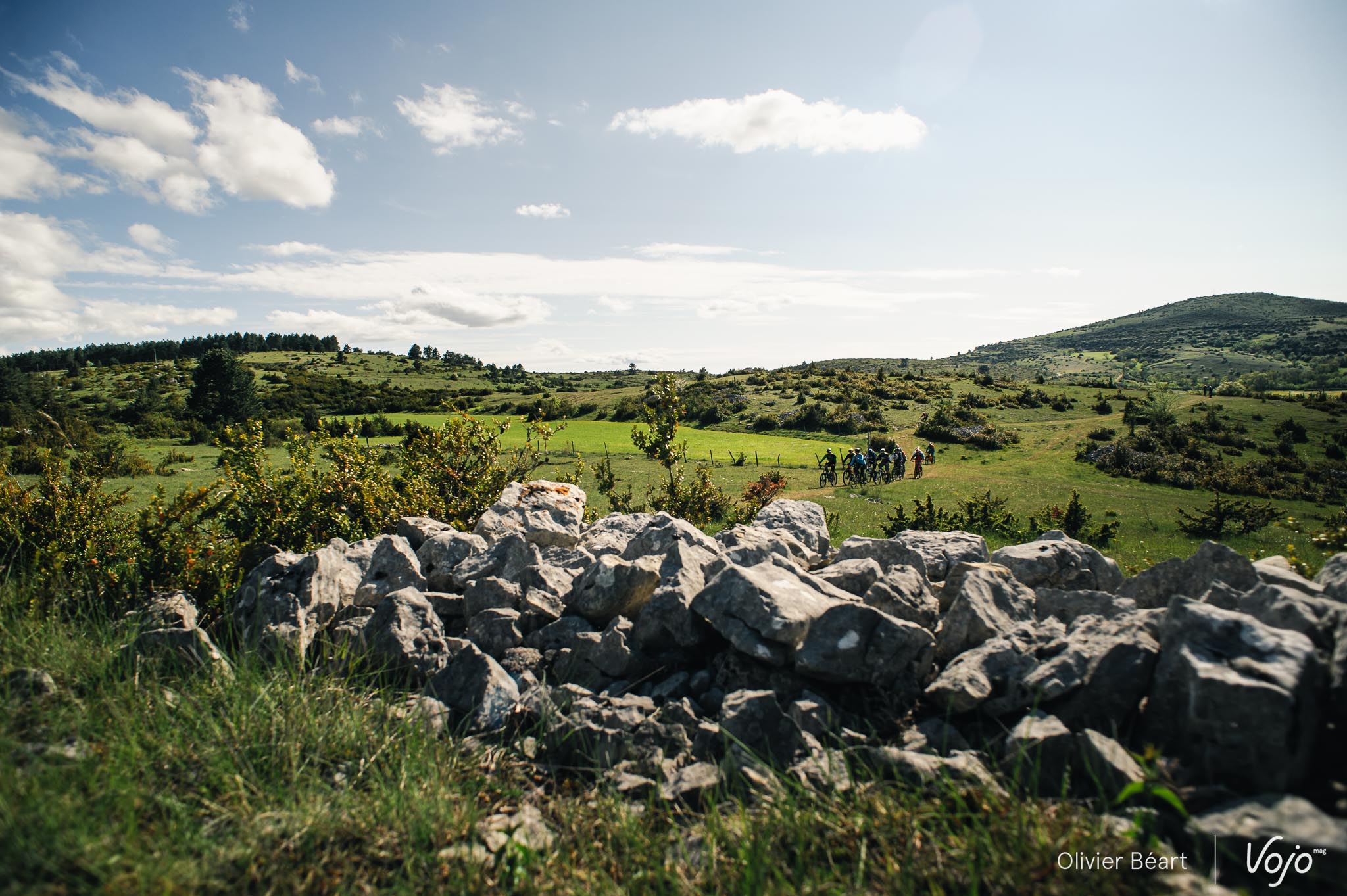 Le parcours emmène les riders de causse en causse dans les départements de l’Aveyron, de la Lozère, de l’Hérault et enfin du Gard.