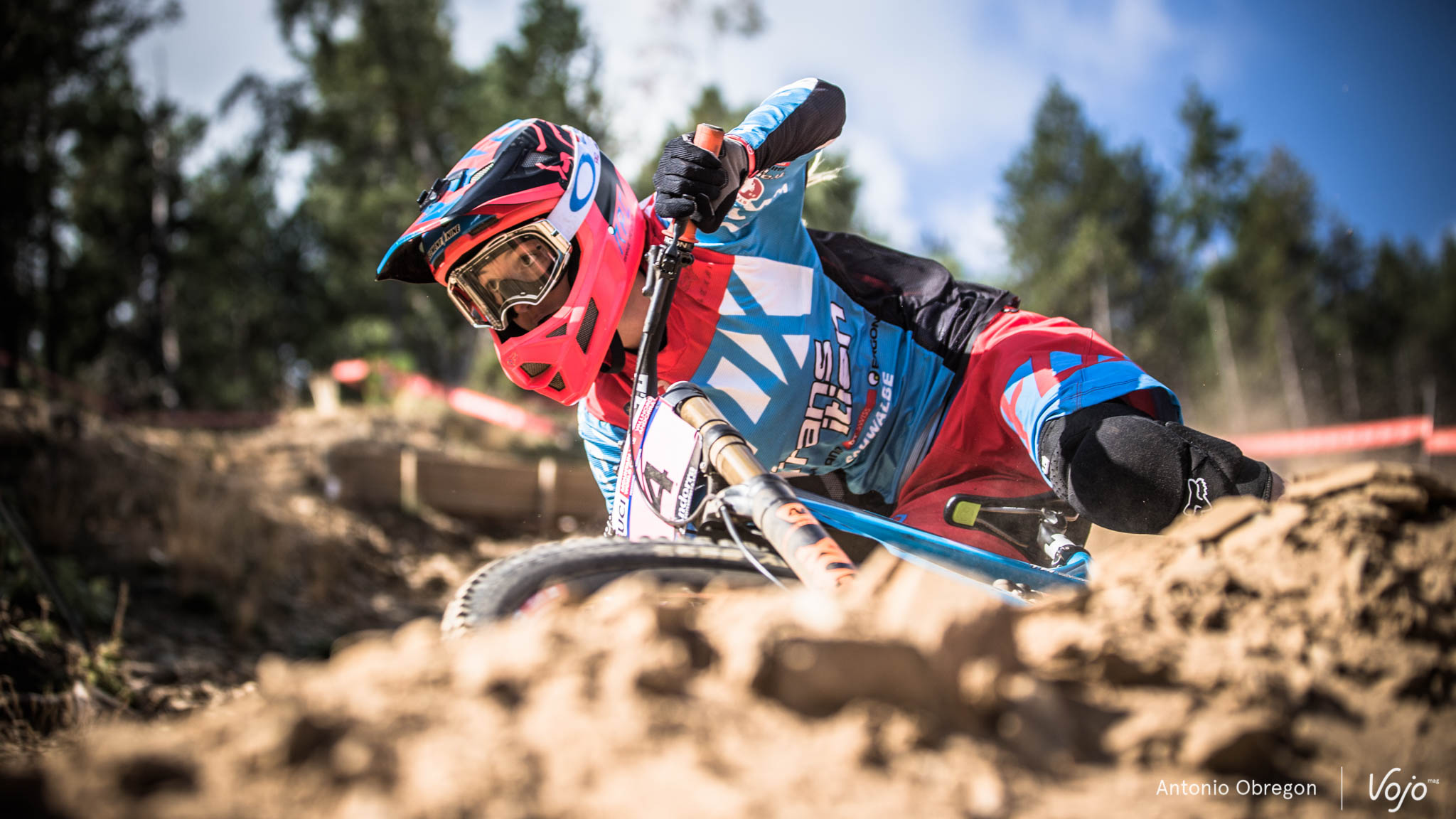 Il fallait plus qu’une grosse chute lors des qualifications pour empêcher Tahnée Seagrave de prendre le départ de la finale. Elle y a même pris la 5e place ! Au classement, la Britannique décroche la 4e place.