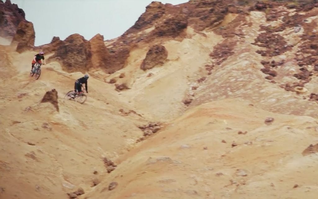 Nico Vink et Joel Anderson en « enduro »