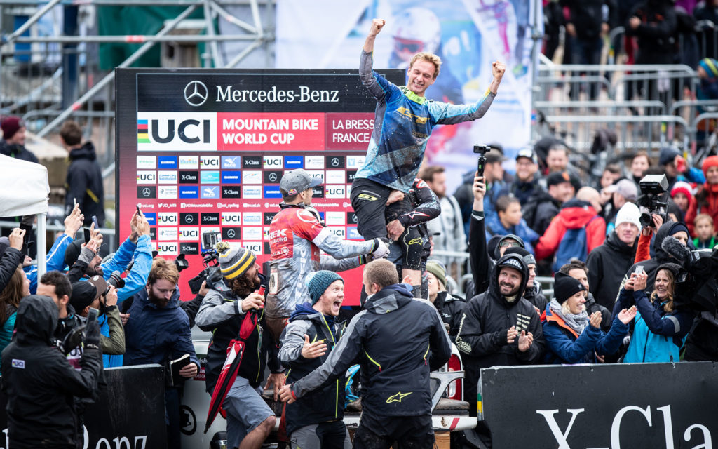 DH World Cup #7 : La Bresse | Rachel Atherton gagne, Martin Maes rentre dans l&rsquo;histoire