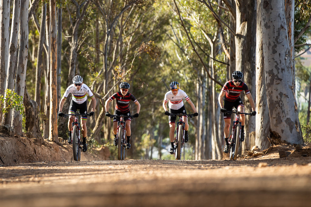 Transferts XC | L&rsquo;équipe Specialized Factory Racing au complet