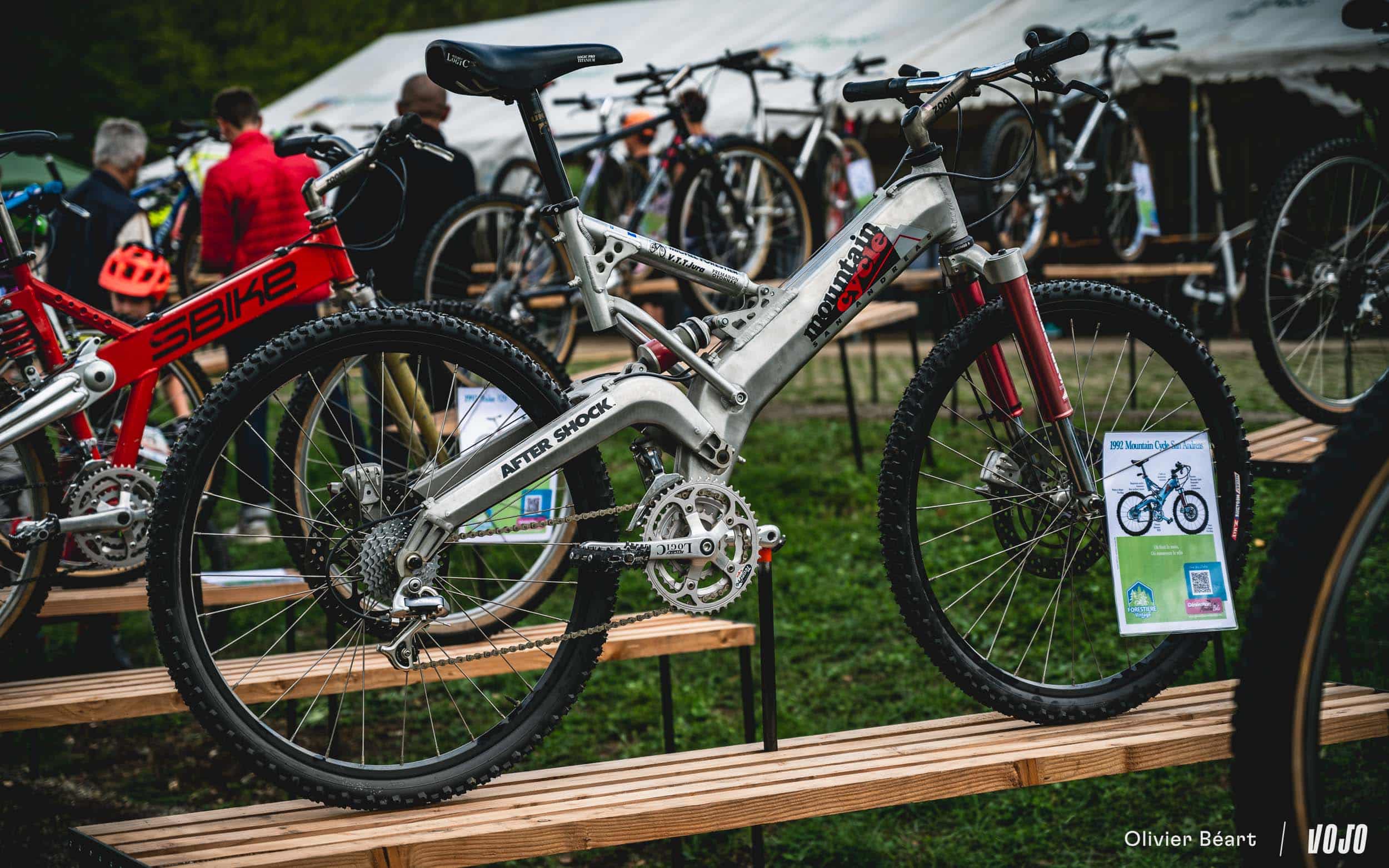 Le Mountain Cycle San Andreas de Michel Forestier, gardé neuf dans son magasin depuis 1993. Il était ici de sortie pour l’expo VTT vintage de la Forestière en 2022.