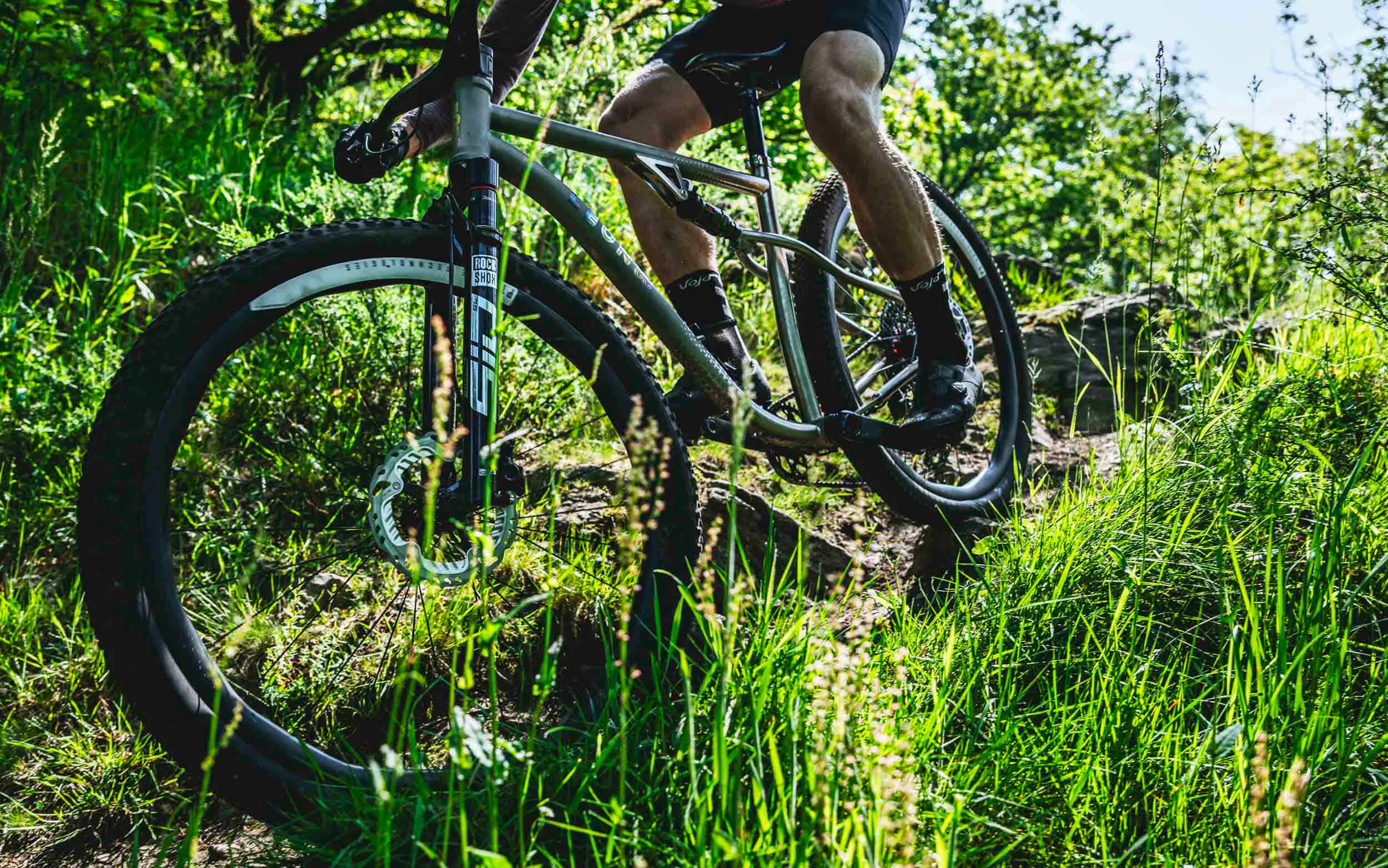 Test | Roues P1 Race Tech Singularis M30 : de l’inertie dans la légèreté