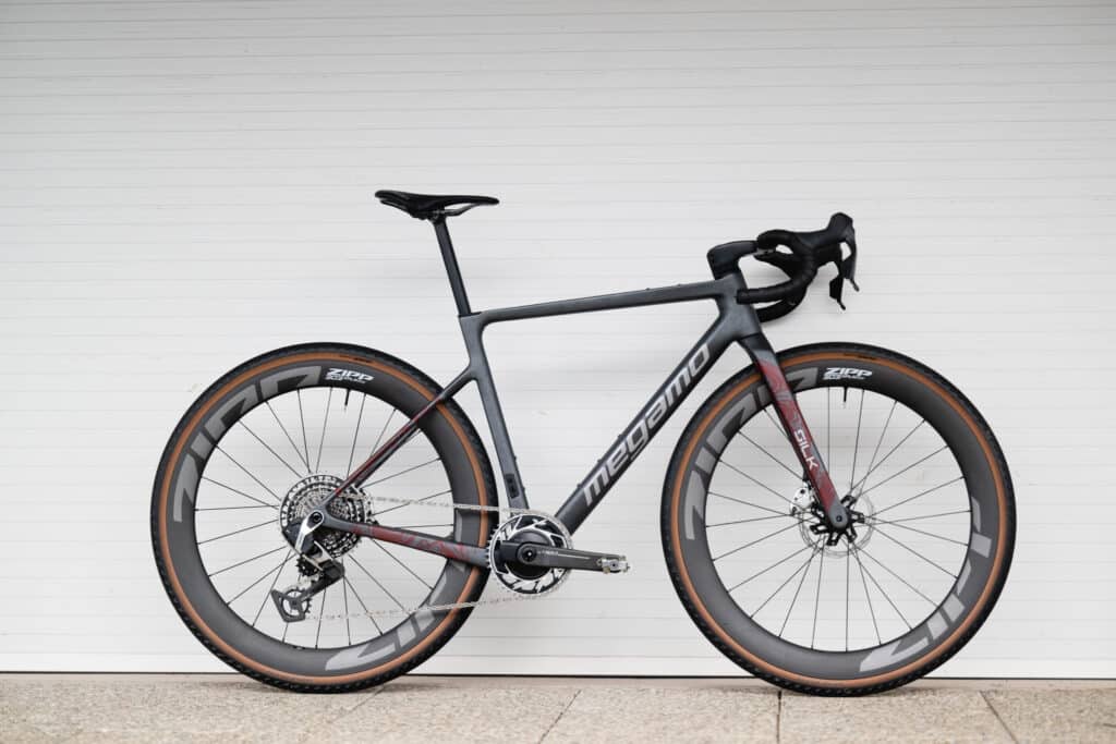 Test Gravel | Megamo Silk : la vitesse en filigrane