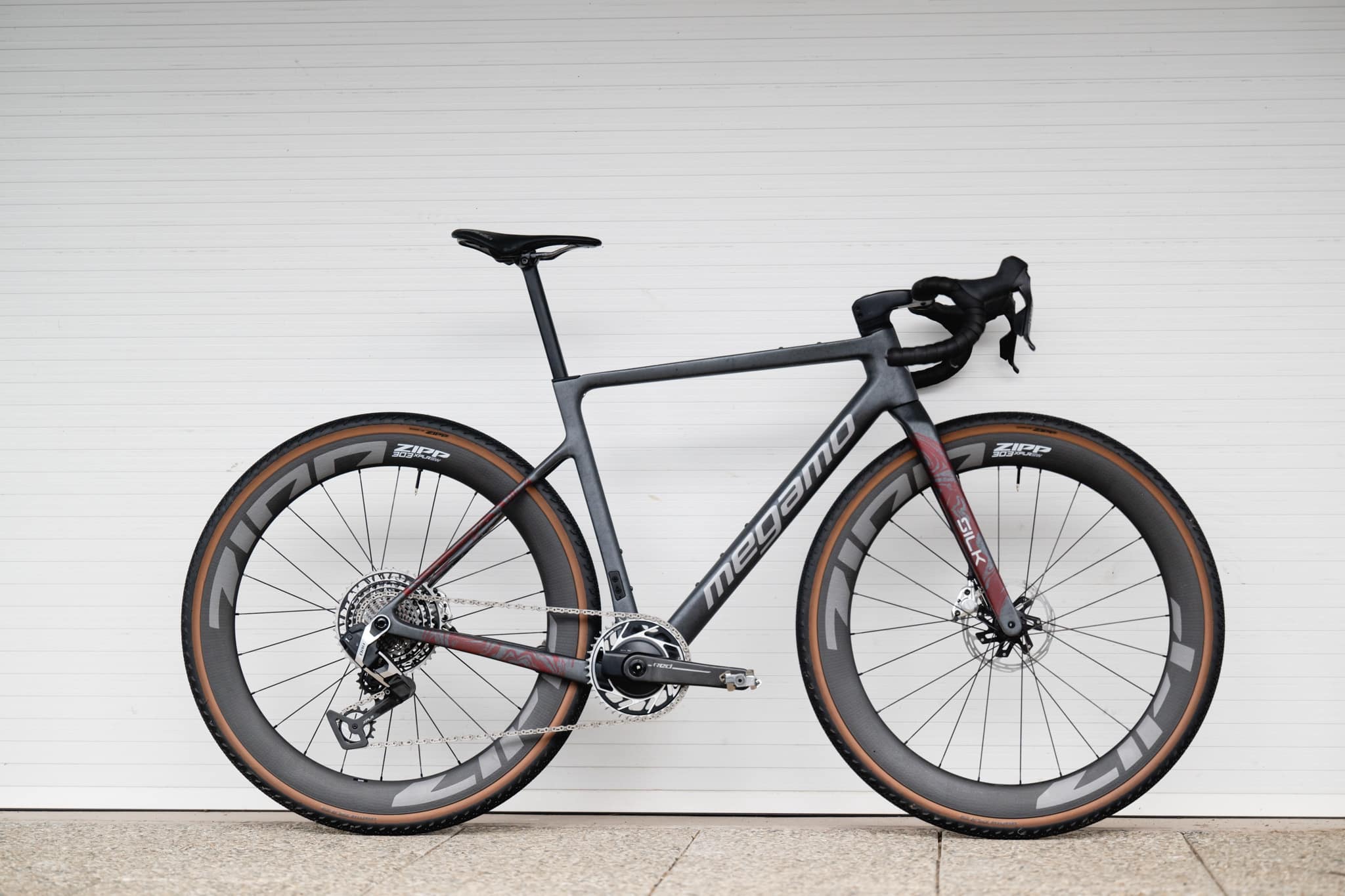 Test Gravel | Megamo Silk : la vitesse en filigrane