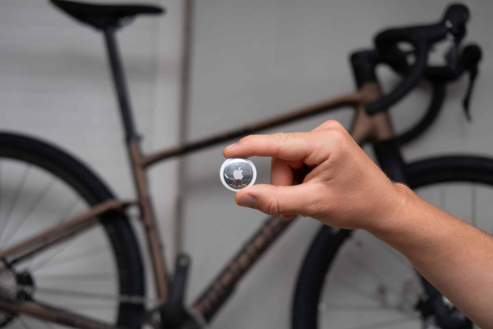 Comment sécuriser son VTT ou gravel avec un traceur GPS ?