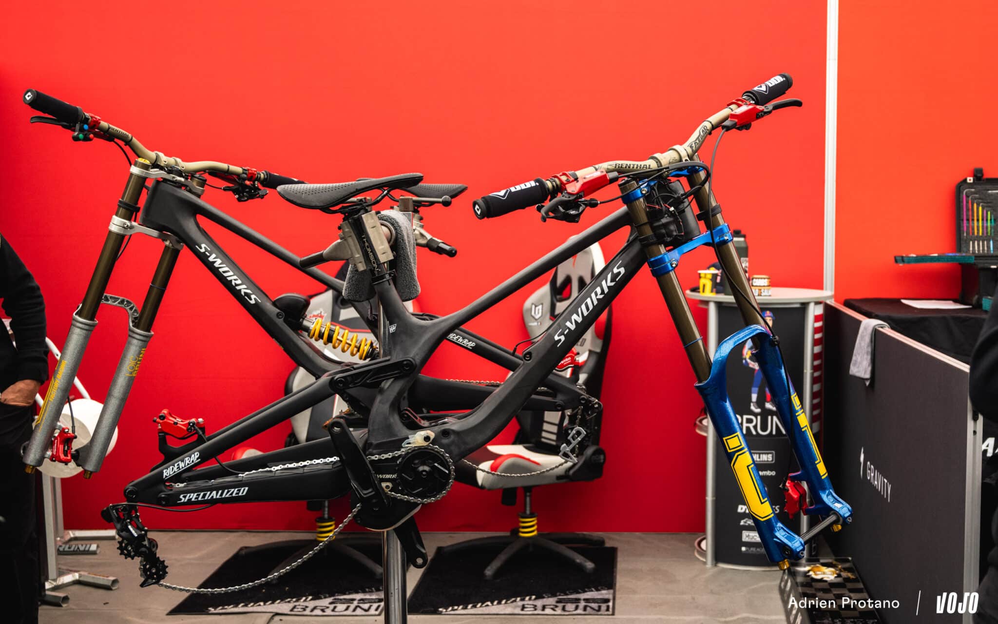Spyshot | Le nouveau Specialized Demo carbon aperçu à la coupe du monde des Gets