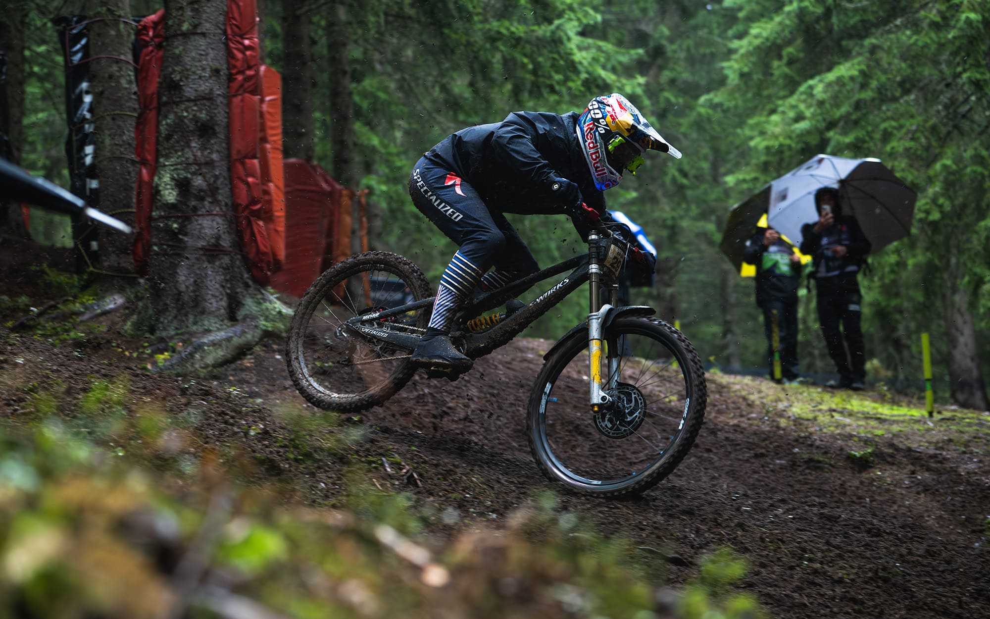 World Cup 2025 – Les Gets | Portfolio : les entrainements DH… sous la pluie