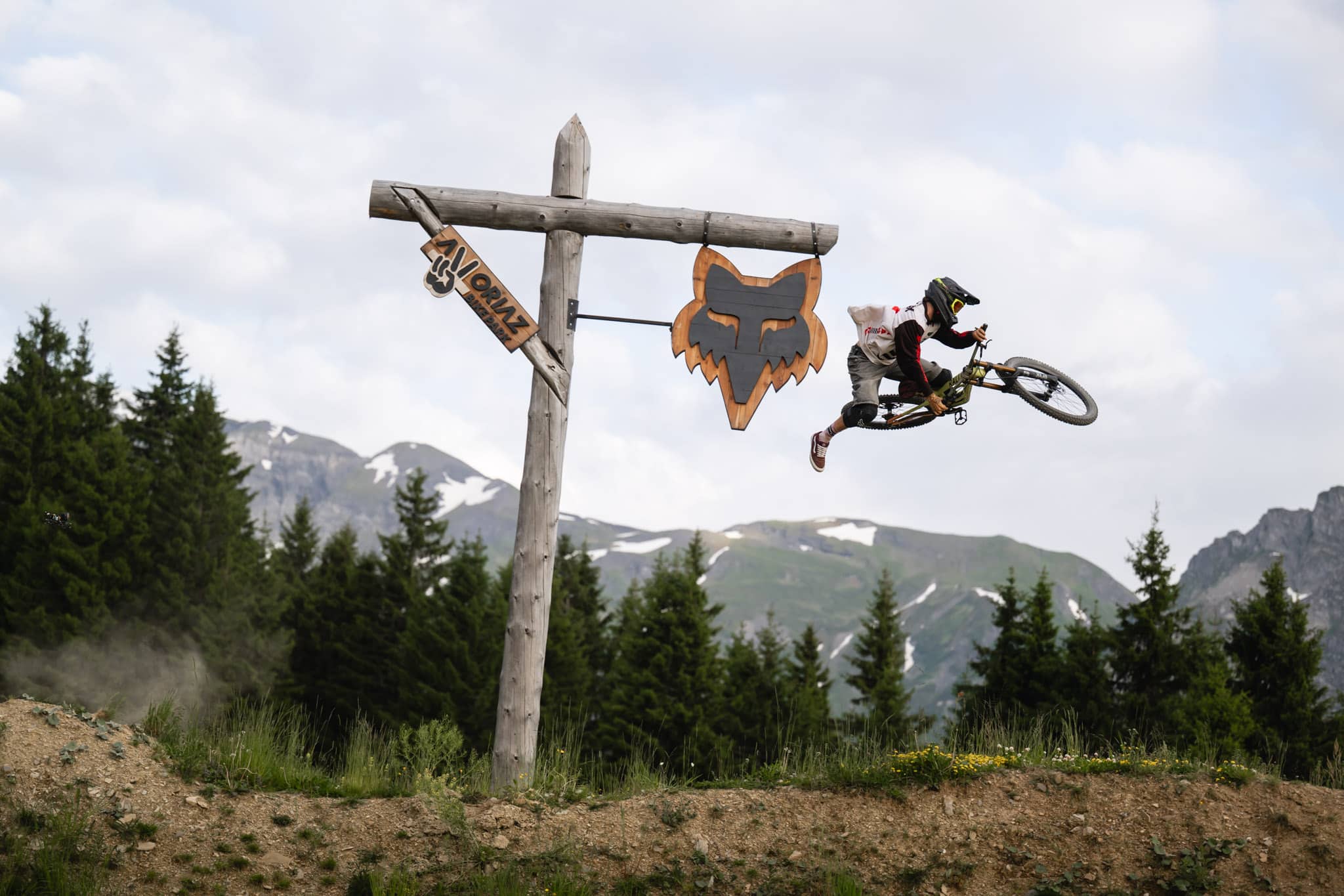 Kaos Seagrave, Andreu Lacondeguy, Theo Erlangsen et Manuel Lettenbichler au Fox Chalet