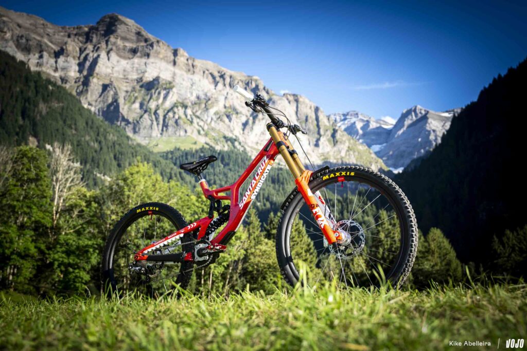 Bike check | Les plus beaux vélos des championnats du monde DH 2025