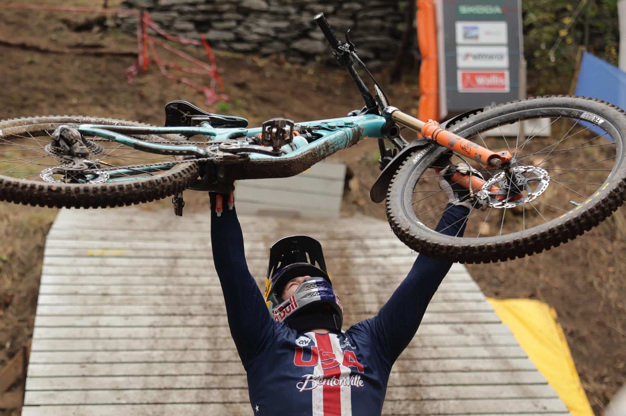 Worlds 2025 Valais | Enduro : Rude et Hoskin couleur arc-en-ciel