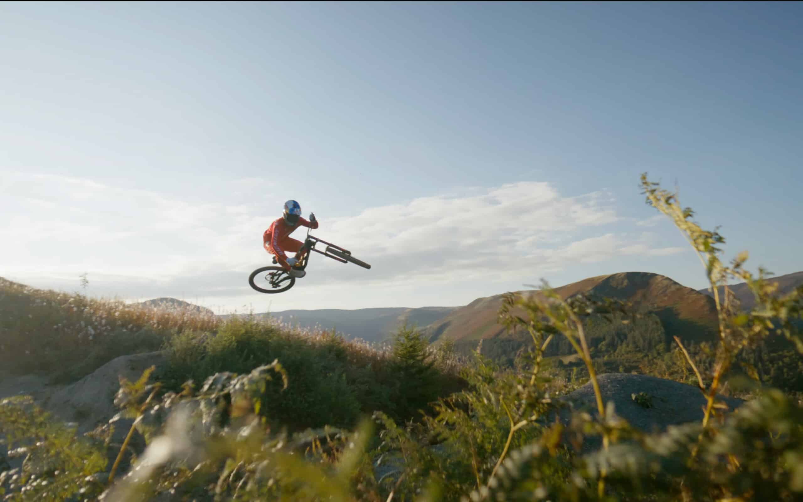 Vidéo | Finn Iles : Time Waits