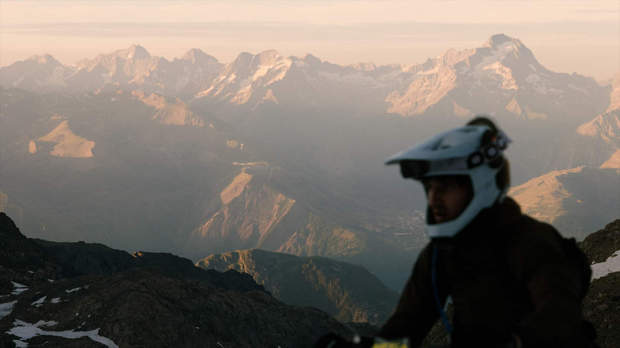 Vidéo | Maël Feron : grimper au départ de la Mégavalanche à la pédale